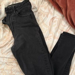 AE Super High Rise Jegging Size 8 SHORT